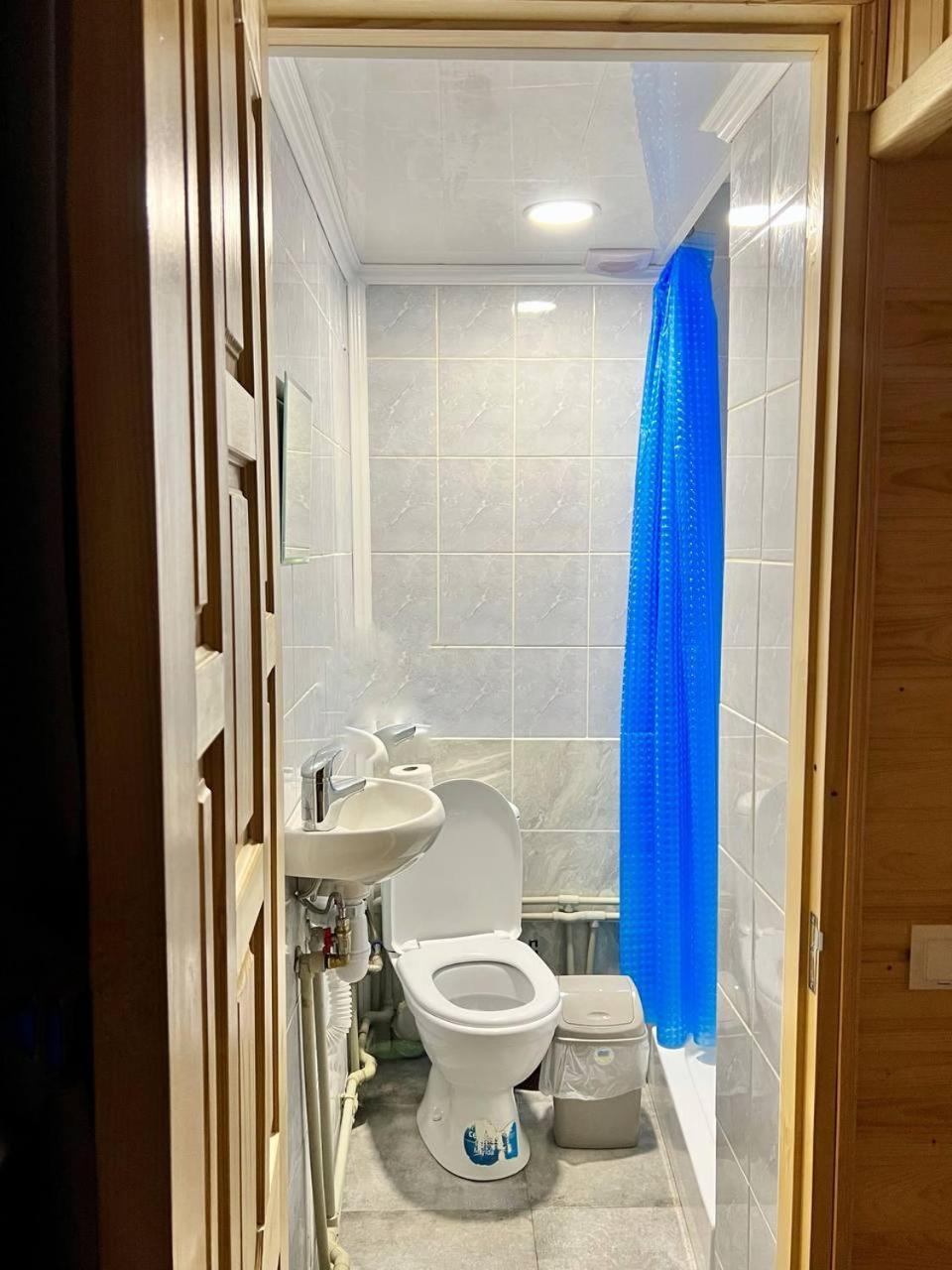 Hotel Хатинка Jaremče Esterno foto